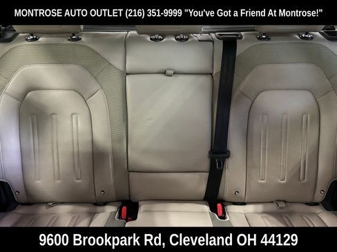 Used 2020 Land Rover Defender 110 First Edition image 31