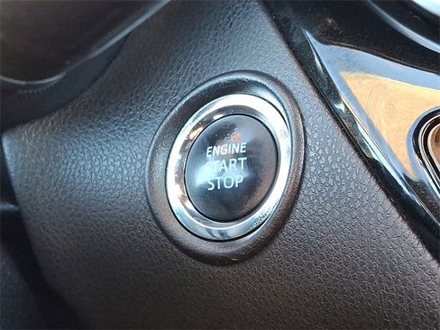 Used 2018 Toyota C-HR XLE image 22