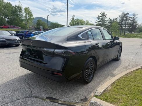 New 2026 Nissan Sentra SV w/ SV Convenience Package FWD image 5