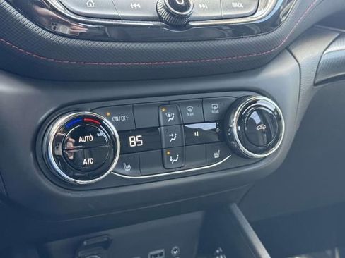 Used 2023 Chevrolet TrailBlazer RS w/ Convenience Package image 24