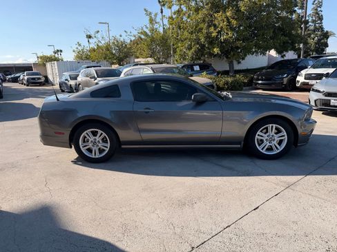 Used 2014 Ford Mustang Coupe RWD image 6