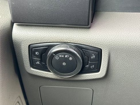 Used 2016 Ford F150 XLT image 29