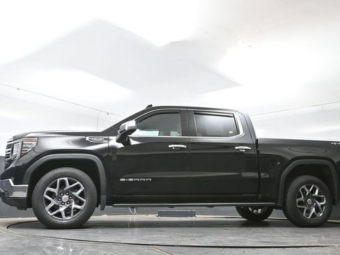 Used 2022 GMC Sierra 1500 SLT w/ SLT Convenience Package AWD/4WD image 56