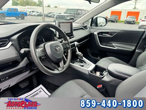Used 2024 Toyota RAV4 XLE AWD/4WD image 3