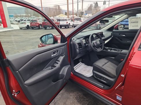 New 2026 Nissan Rogue SV w/ Cold Weather Package image 10