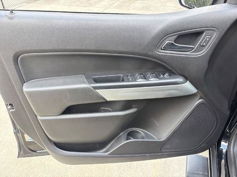 Used 2017 Chevrolet Colorado LT w/ LT Convenience Package AWD/4WD image 15