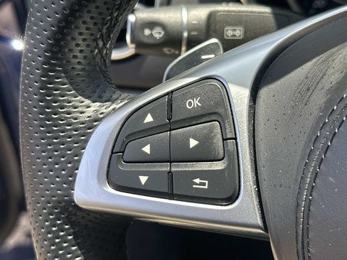 Used 2020 Mercedes-Benz SL 550 image 24