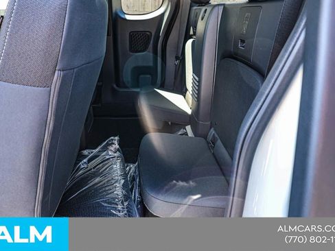 Certified 2025 Nissan Frontier SV image 20