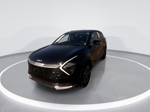 Used 2025 Kia Sportage EX image 4