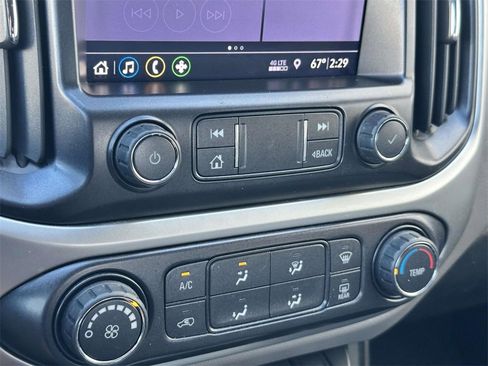 Used 2019 Chevrolet Colorado LT w/ LT Convenience Package image 16