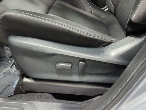 Used 2025 Subaru Ascent Premium image 24