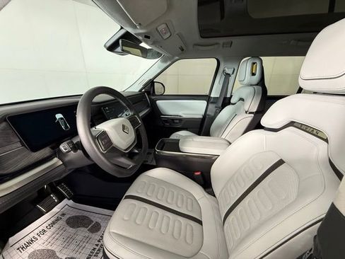 Used 2023 Rivian R1S Launch Edition image 5
