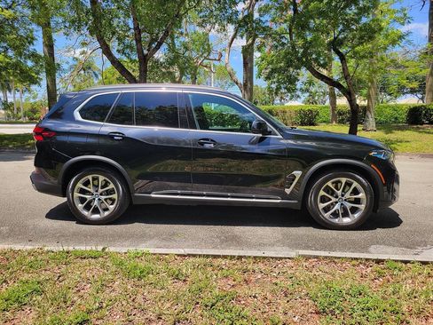 Used 2025 BMW X5 xDrive50e AWD/4WD image 8