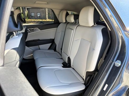 Used 2023 Kia Sportage EX FWD image 19