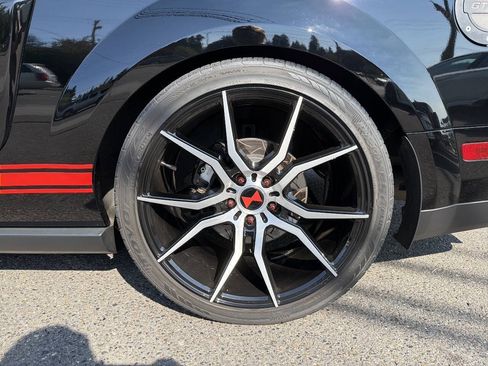Used 2009 Ford Mustang Shelby GT500 RWD image 4