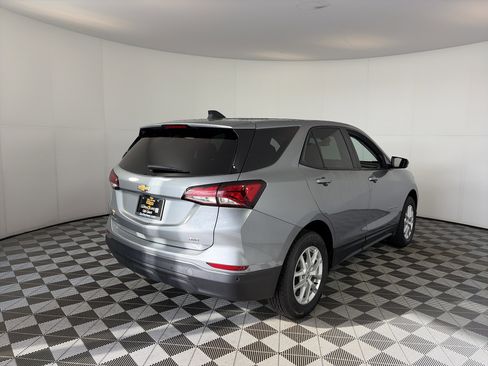 Certified 2024 Chevrolet Equinox LS w/ LS Convenience Package image 10