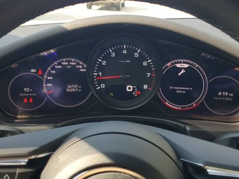 Used 2023 Porsche Panamera image 27