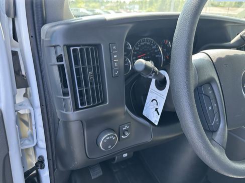 New 2025 Chevrolet Express 3500 w/ Driver Convenience Package image 5