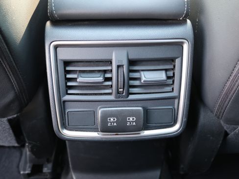 Used 2023 Subaru Forester Limited AWD/4WD image 18