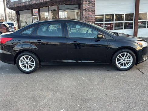 Used 2017 Ford Focus SE image 13