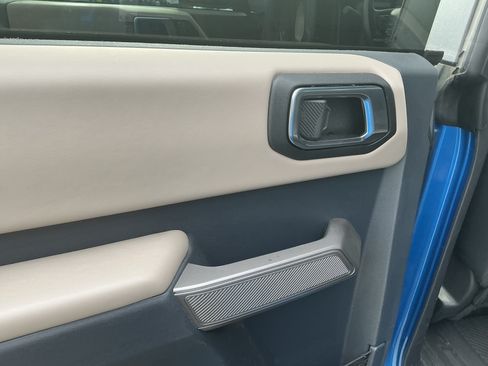 Used 2023 Ford Bronco Wildtrak AWD/4WD image 29