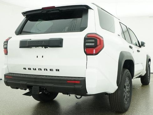 New 2026 Toyota 4Runner SR5 AWD/4WD image 13