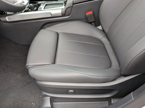 Certified 2026 Mercedes-Benz GLB 250 4MATIC image 4