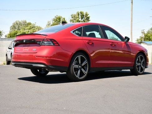 Used 2024 Honda Accord Sport image 7