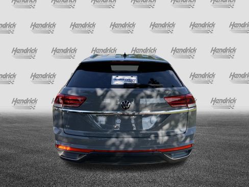 Used 2023 Volkswagen Atlas Cross Sport SE w/ Black Wheel Package FWD image 9