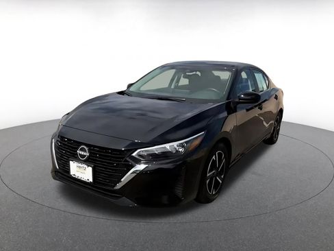 Used 2025 Nissan Sentra SV FWD image 4