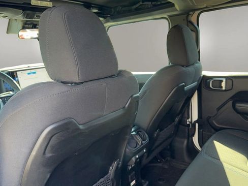 Used 2024 Jeep Wrangler Unlimited Rubicon 4xe image 13