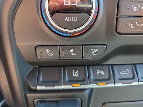 Used 2020 Chevrolet Silverado 2500 High Country w/ Technology Package AWD/4WD image 30
