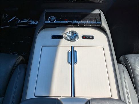 New 2025 Lincoln Navigator Reserve w/ Jet Appearance Package image 18