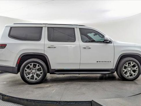 Used 2022 Jeep Wagoneer Series II image 9