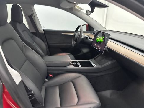 Used 2023 Tesla Model Y Long Range AWD/4WD image 24