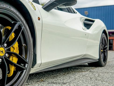 Used 2017 Ferrari 488 Spider RWD image 77