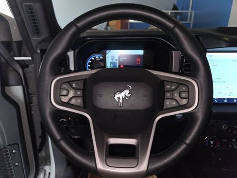 Used 2023 Ford Bronco Outer Banks AWD/4WD image 14