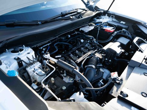 Used 2026 Honda CR-V EX image 32