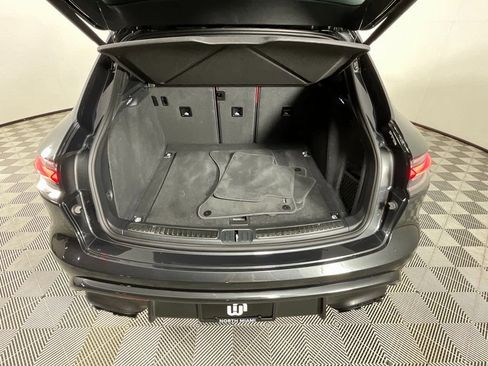 Used 2023 Porsche Macan Turbo image 25