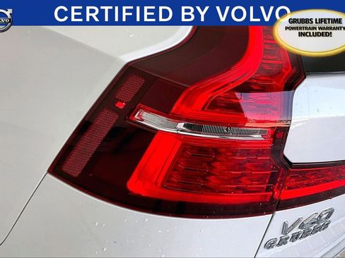 Used 2025 Volvo V60 B5 Cross Country Ultra w/ Protection Package Premier image 40