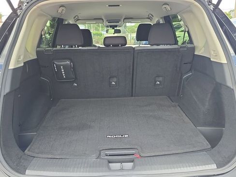 Certified 2023 Nissan Rogue SV AWD/4WD image 9
