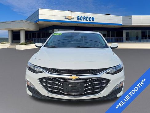 Used 2024 Chevrolet Malibu LT image 2