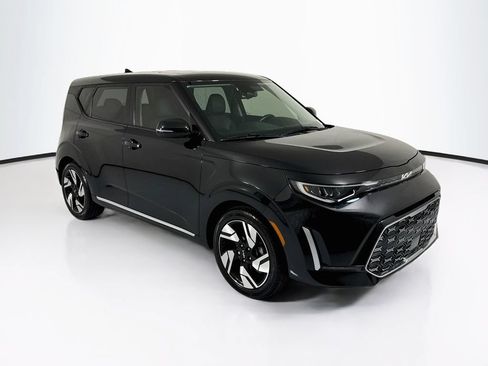Used 2023 Kia Soul GT-Line w/ GT-Line Technology Package FWD image 3