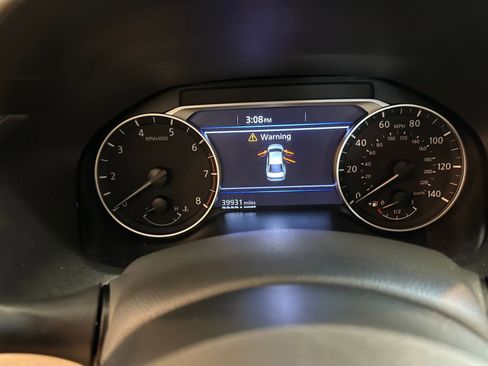 Used 2025 Nissan Altima 2.5 SV image 39