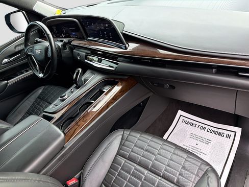 Used 2023 Cadillac Escalade ESV Sport Platinum w/ LPO, ONYX Package AWD/4WD image 13
