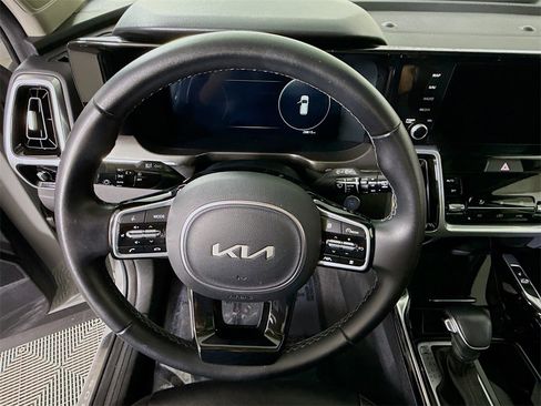 Used 2023 Kia Sorento SX image 22