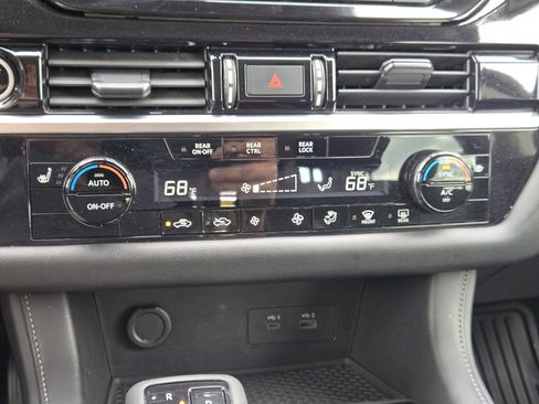 Used 2024 Nissan Pathfinder SV image 21