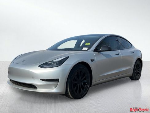 Used 2022 Tesla Model 3 Long Range AWD/4WD image 2