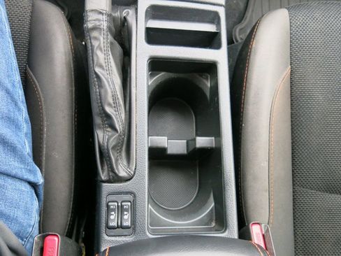 Used 2017 Subaru Crosstrek 2.0i Premium image 30