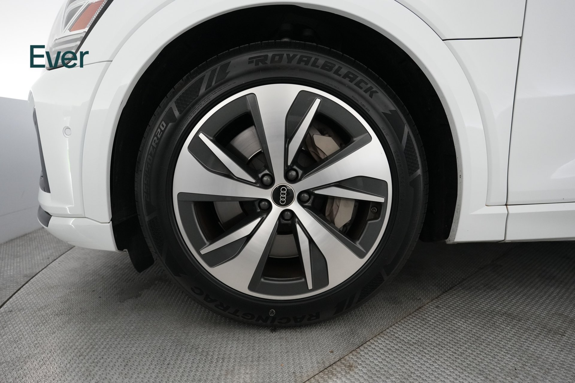 Used 2024 Audi Q8 e-tron Premium Plus AWD/4WD image 19